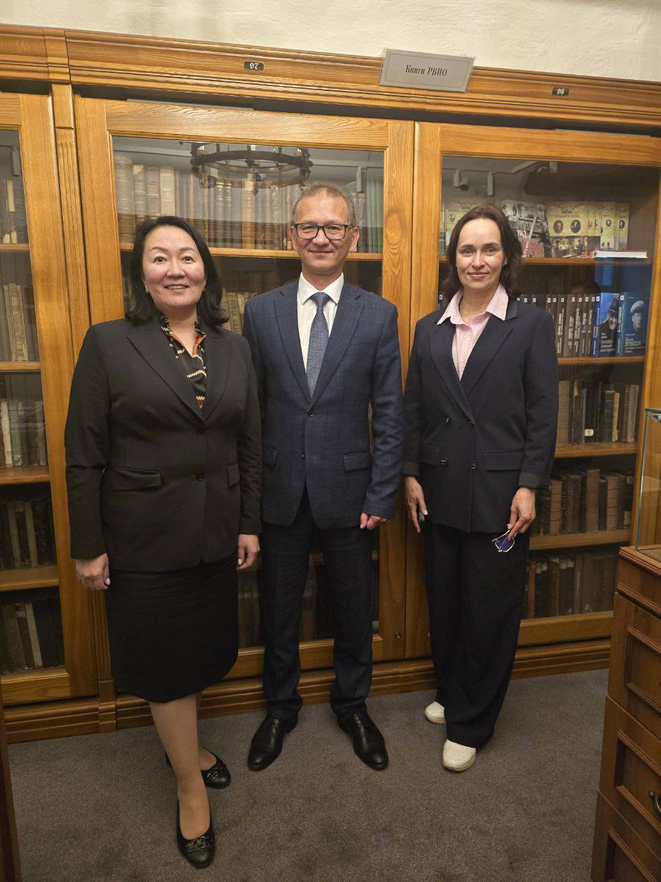 Председатель Иркутского регионального отделения Российского военно-исторического общества (РВИО) провёл рабочую встречу с руководством Департамента региональной политики центрального аппарата РВИО