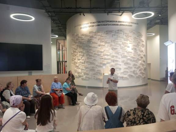 В день 100-летия со дня рождения Александра Анатольевича Космодемьянского, Героя Советского Союза, на территории Музея Зои Космодемьянской, состоялась тематическая лекция «Шура»