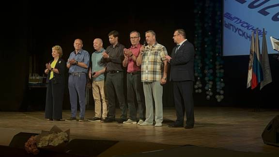 04.07.2025 выпуск студентов Нижегородского строительного техникума