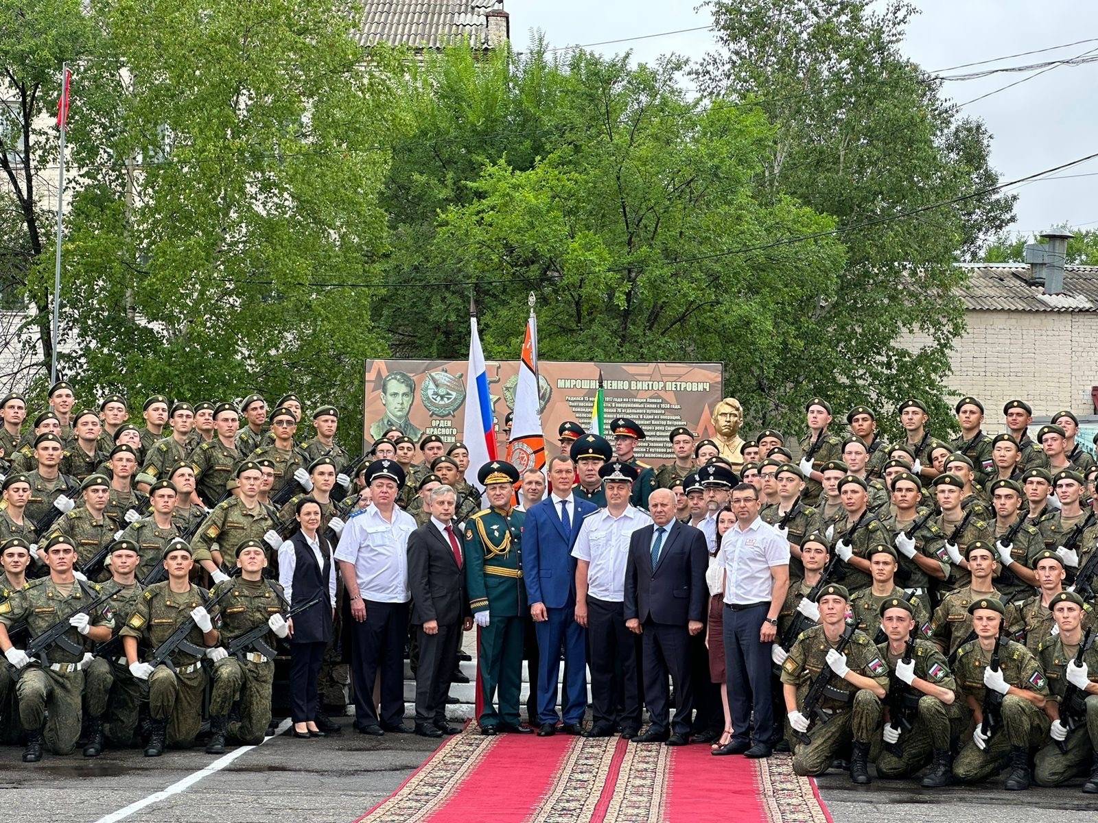 Под эгидой РО РВИО в Хабаровском крае 2 августа прошла торжественная церемония приведения к Военной присяге студентов Военного учебного центра ДВГУПС.
