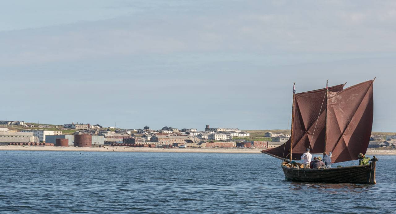 «Мангазейский морской ход» финиширует на Красной пристани в День государственного флага