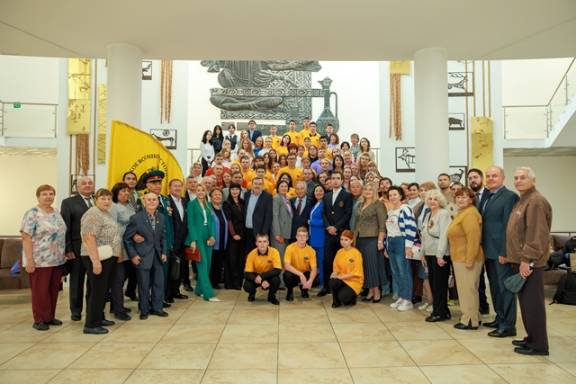 «Военная история Отечества – неисчерпаемый источник вдохновения для молодого поколения»: в Хакасии прошел Сибирский патриотический форум