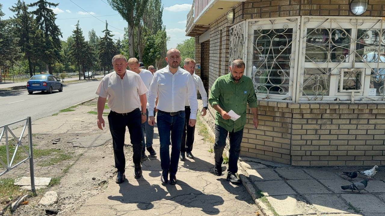 Председатель РО РВИО в Самарской области Александр Фетисов посетил г. Снежное вместе с Губернатором Самарской области Вячеславом Федорищевым