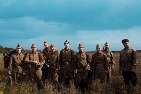 «Марш в прошлое»: как молодёжь Татарстана прожила лето в форме военных лет