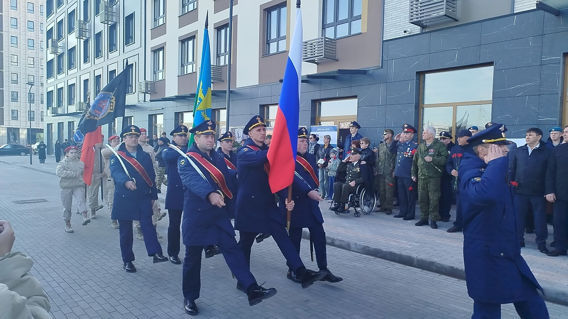 8 октября в   Ульяновске на территории жилого комплекса «Город новаторов»   торжественно открыли улицу, названную в честь Героя Российской Федерации   Андрея Колпакова