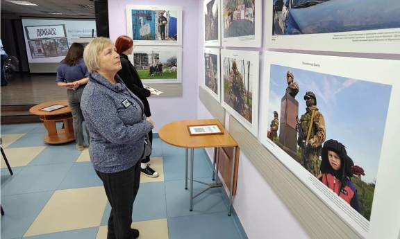 В Иркутске открылась фотовыставка военкора «Российской газеты» Владимира Аносова «Донбасс»