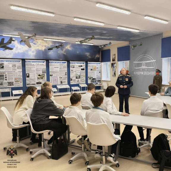 Открылась новая выставка «Крылья на погонах»