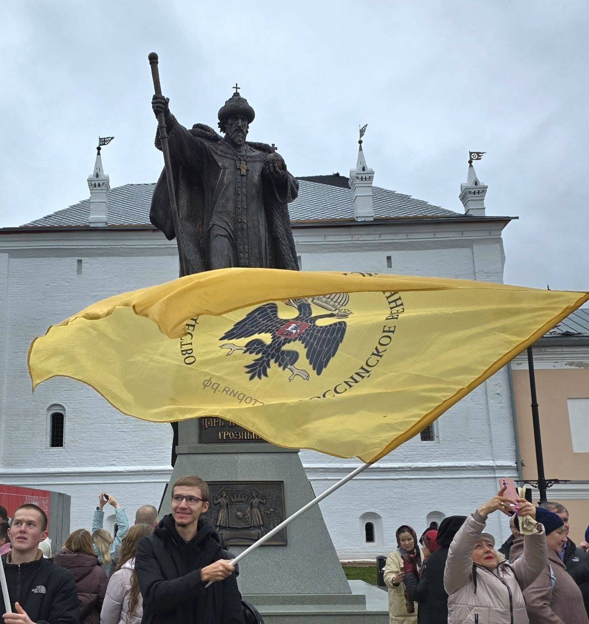 Памятник Ивану Грозному открыт в Вологде!