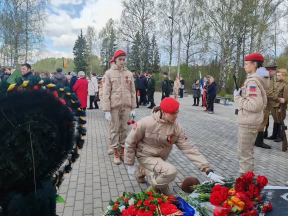 Юнармейцы, волонтёры и члены РВИО почтили память героев войны