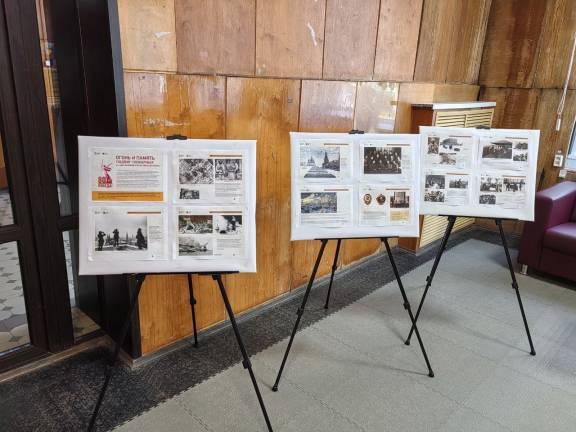 В Кувшиново открылась выставка “Огонь и Память: Подвиг пожарных в годы Великой Отечественной войны”