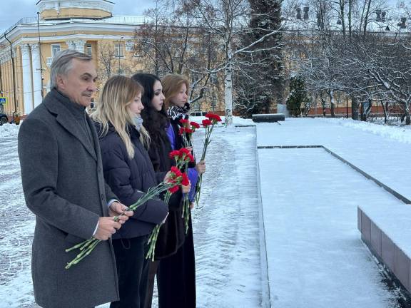 Региональное отделение РВИО в Карелии в День Героев Отечества почтило память солдат, погибших на полях сражений