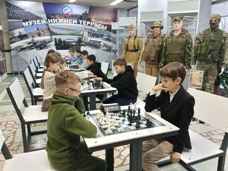 7 декабря в Ульяновске в ДК 1 Мая состоялся областной шахматный турнир, посвящённый  Дню Героев Отечества, который организовали   Шахматная федерация Ульяновской области и региональное отделение Российского военно-исторического общества.