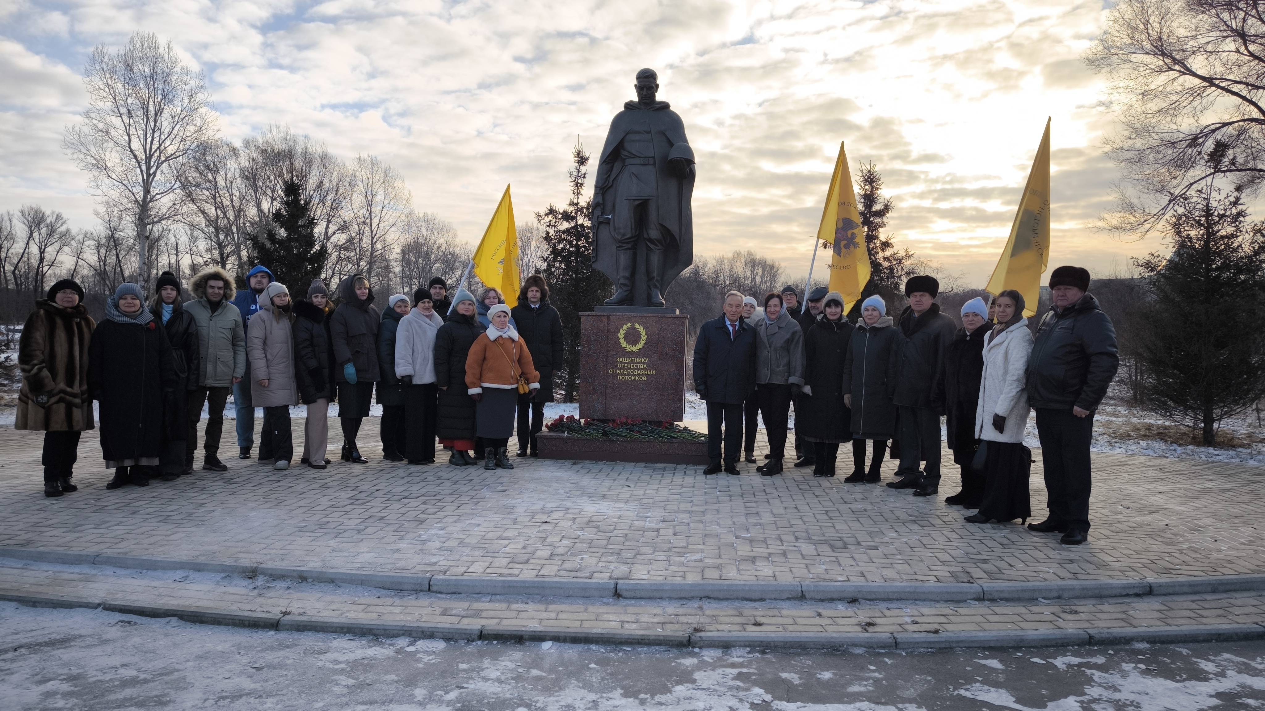 Члены Регионального отделения Российского военно-исторического общества почтили память воинов-героев