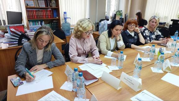 В Кургане прошел круглый стол по обсуждению мероприятий в рамках присвоению городу почетного звания "Город трудовой доблести"