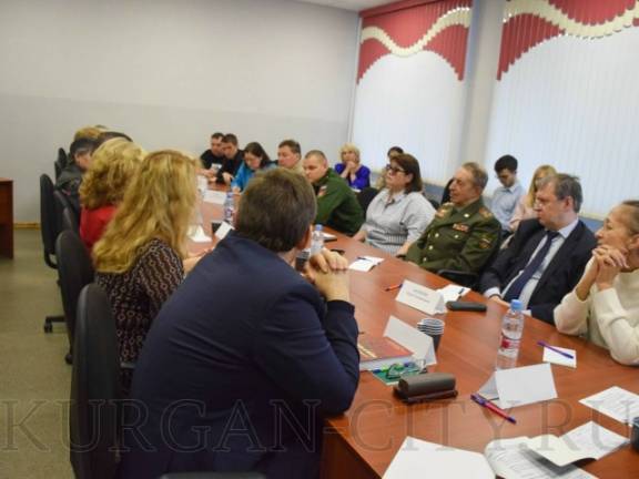 В Кургане обсудили перспективы работы ветеранских организаций со школьниками и молодежью