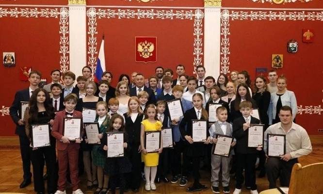 Актеры фильма «Группа крови» получили Благодарности оргкомитета по подготовке к 80-летию Победы