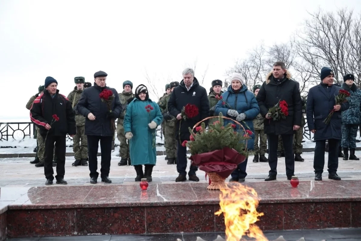 27 января в г.Ульяновске на площади 30-летия Победы у Вечного огня состоялся митинг-реквием, посвященный дню воинской славы России - 27 января - День полного освобождения Ленинграда от фашистской блокады