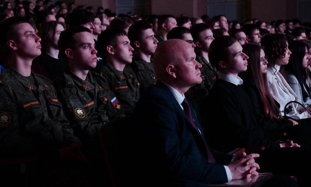 В Тульской области состоялся единый показ фильма "Политрук Астахов"