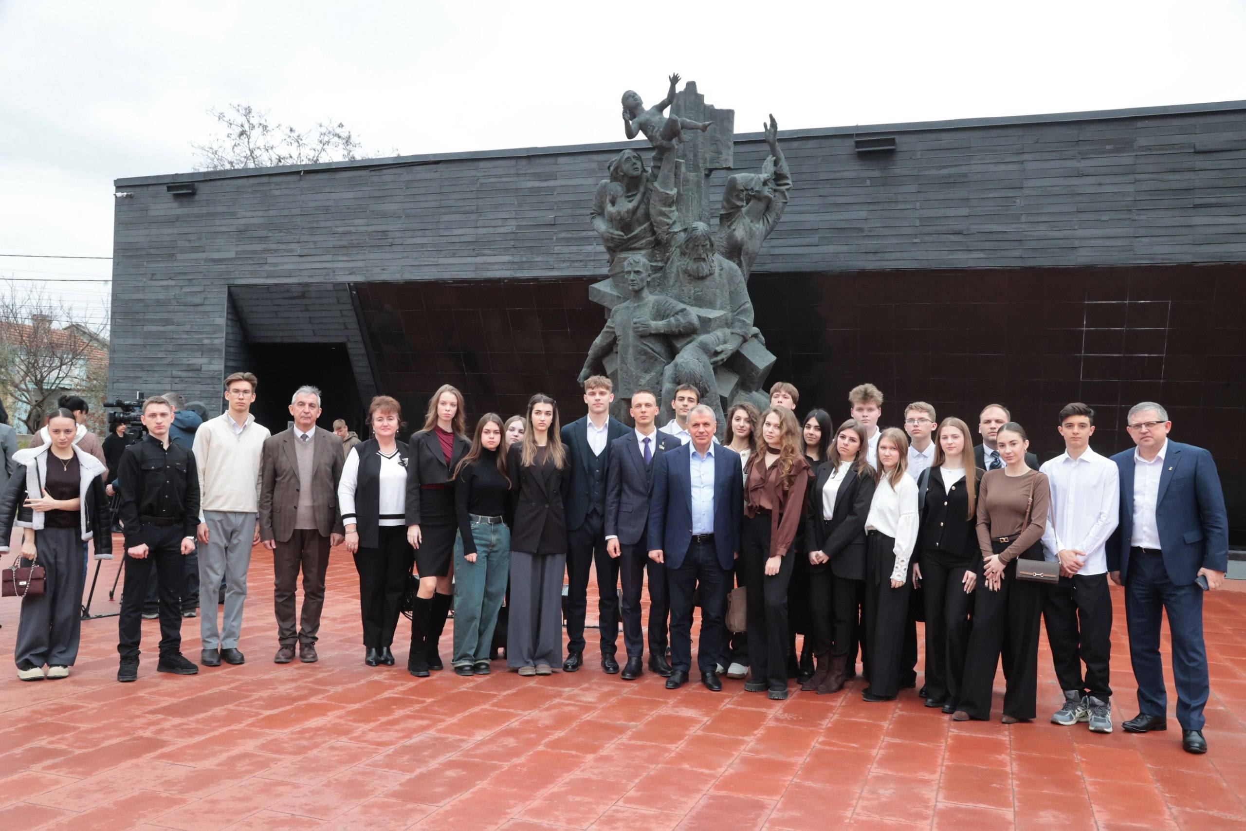 Память о жертвах Холокоста - наш нравственный долг