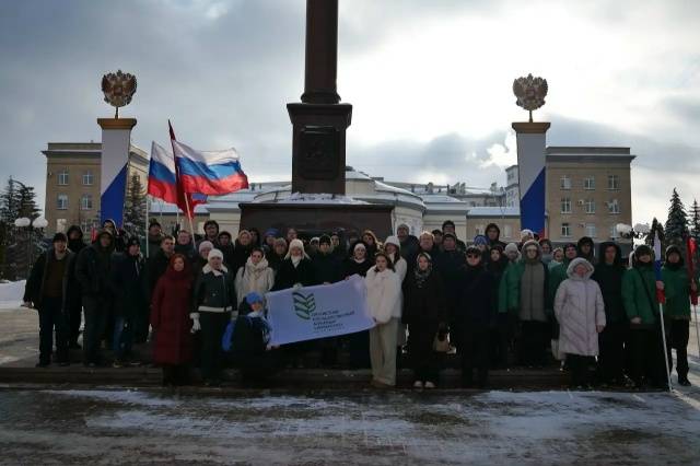 Возложение Гирлянды Славы ко Дню защитника отечества в Орле