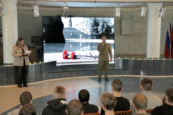 Театрализованная постановка в честь окончания Сталинградской битвы