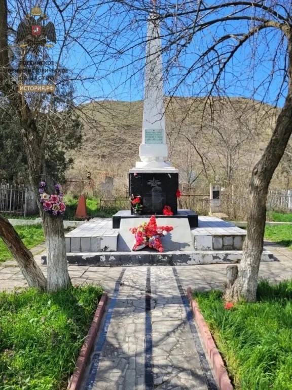 Память, которую храним: субботник на Феодосийском мемориальном кладбище