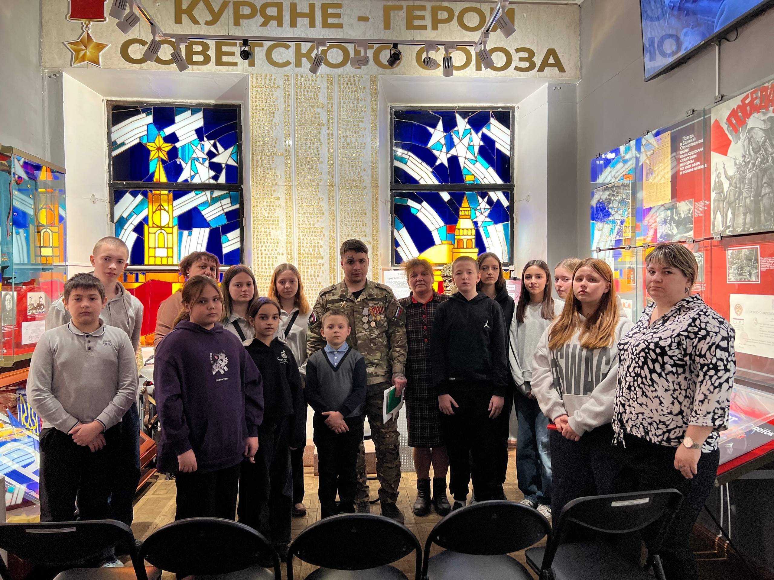 При поддержке РО РВИО в Курском областном краеведческом музее прошла встреча с ветераном СВО Никитой Кашаевым