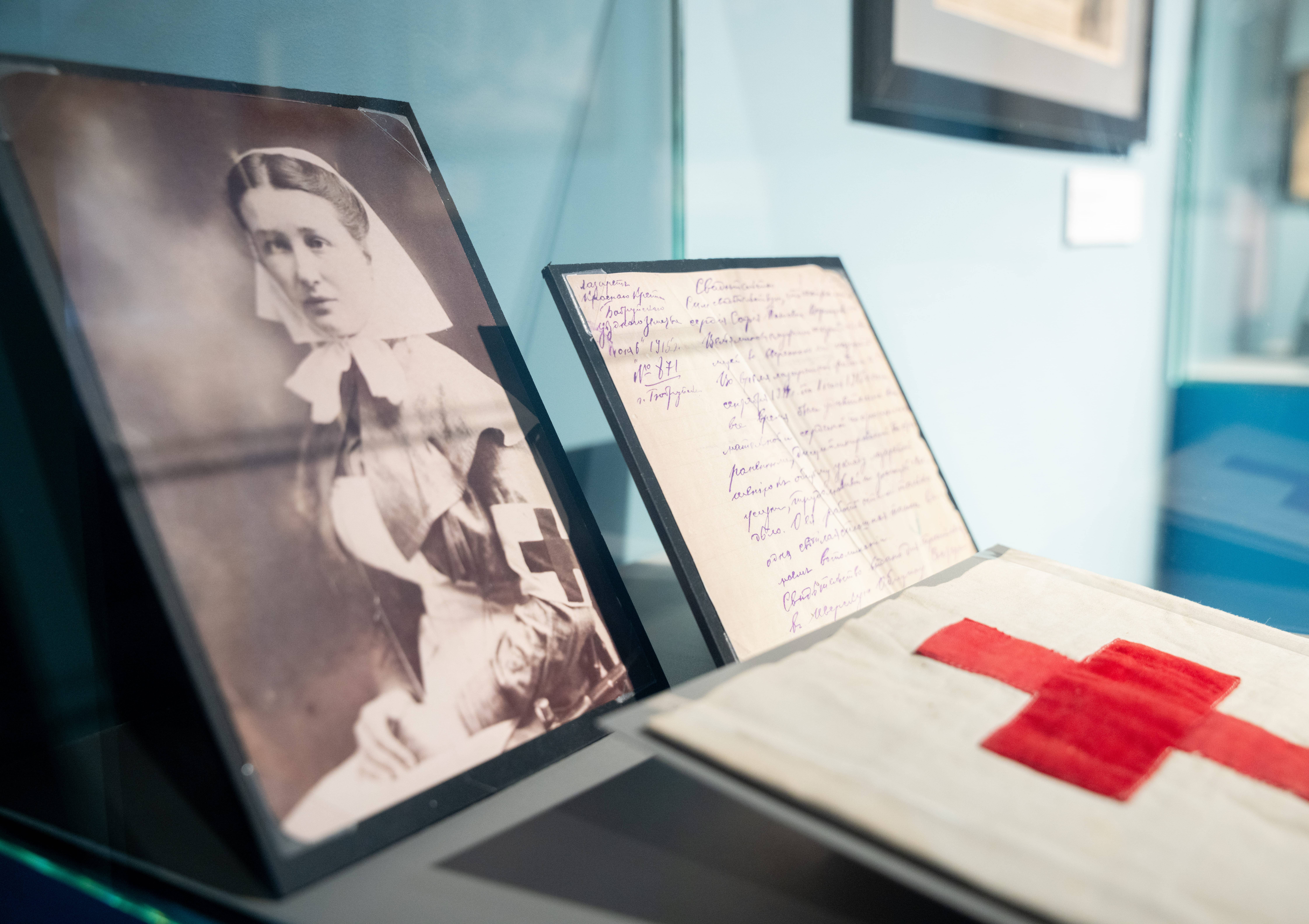 Выставка «Женщина. Война. Милосердие» открыта в Музее военной формы РВИО