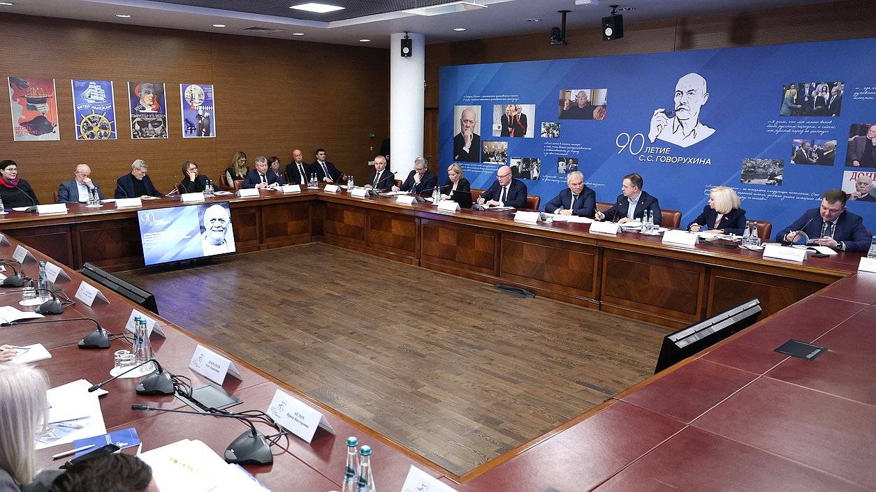 Владимир Мединский предложил организовать шахматный турнир имени Станислава Говорухина