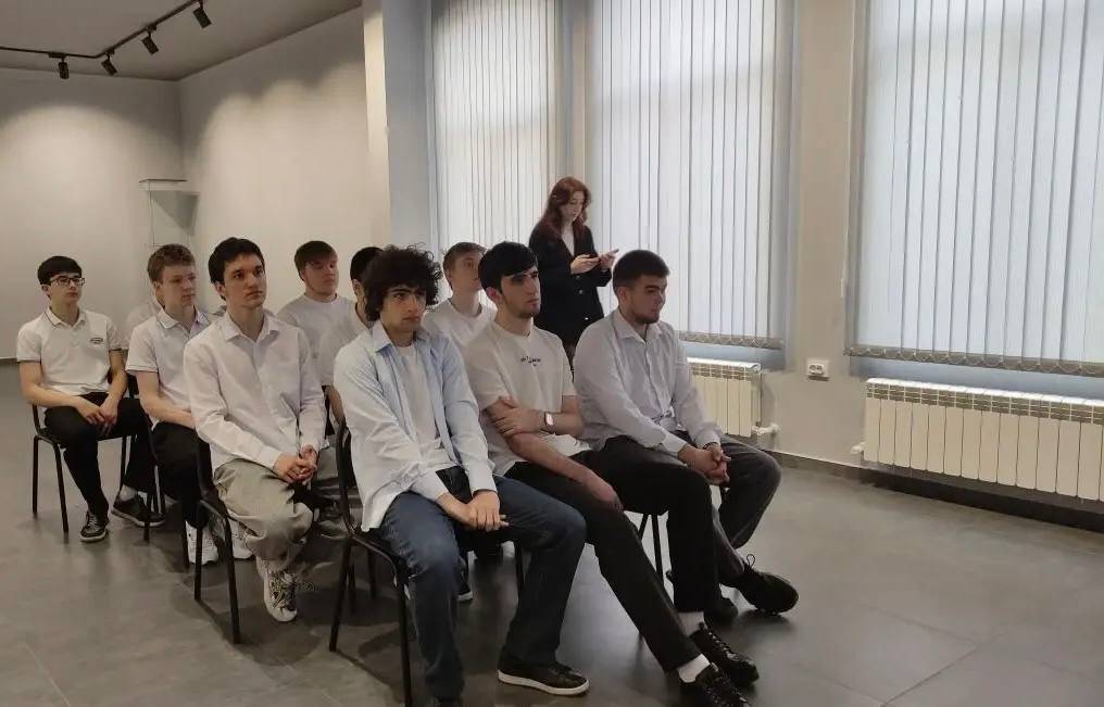 🚀 РО РВИО КЧР: 65 лет героической эпохи. Студенты Черкесска о главном полёте века