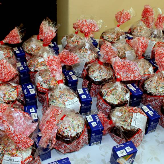 По инициативе ЯРО РВИО участникам СВО вручили подарки в госпитале ветеранов войн