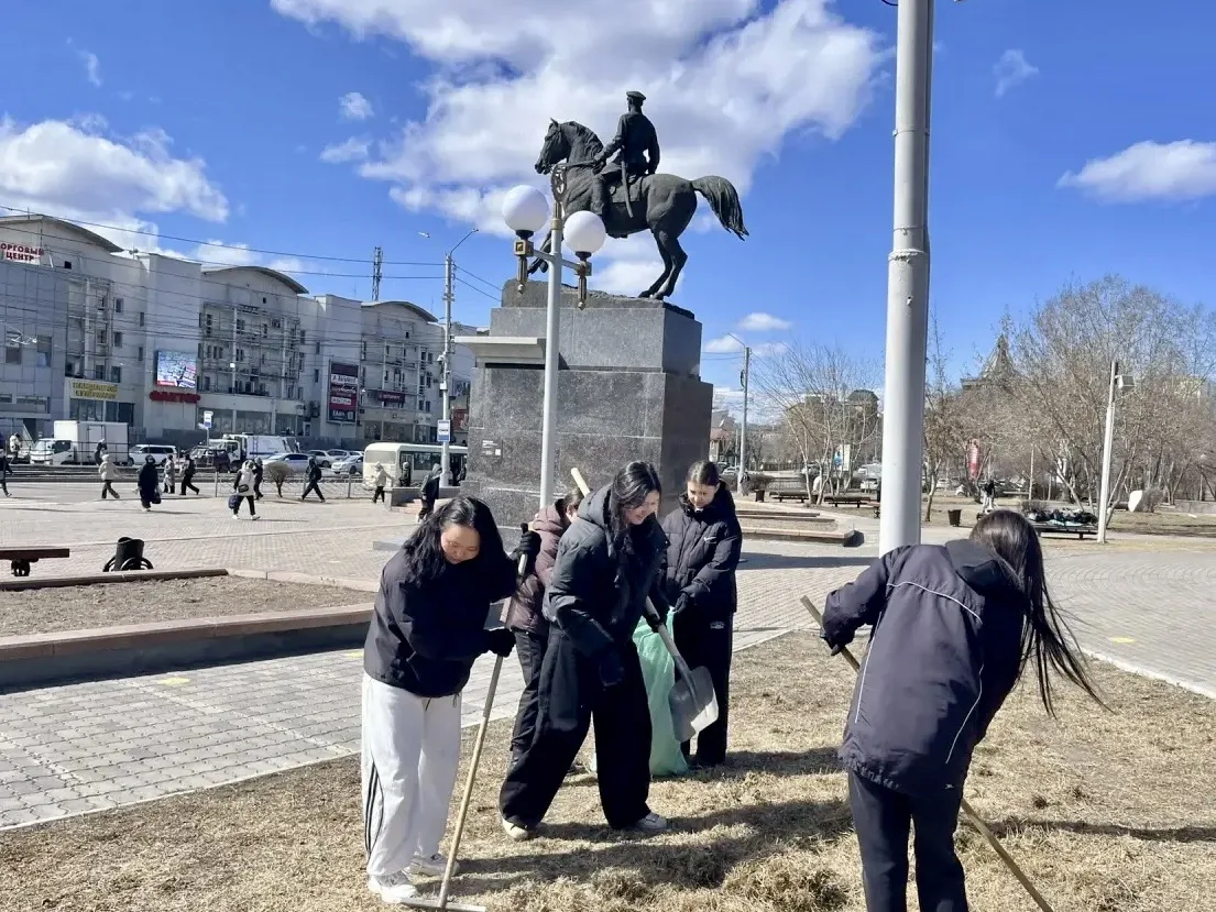 Активисты РВИО приняли участие в традиционном субботнике