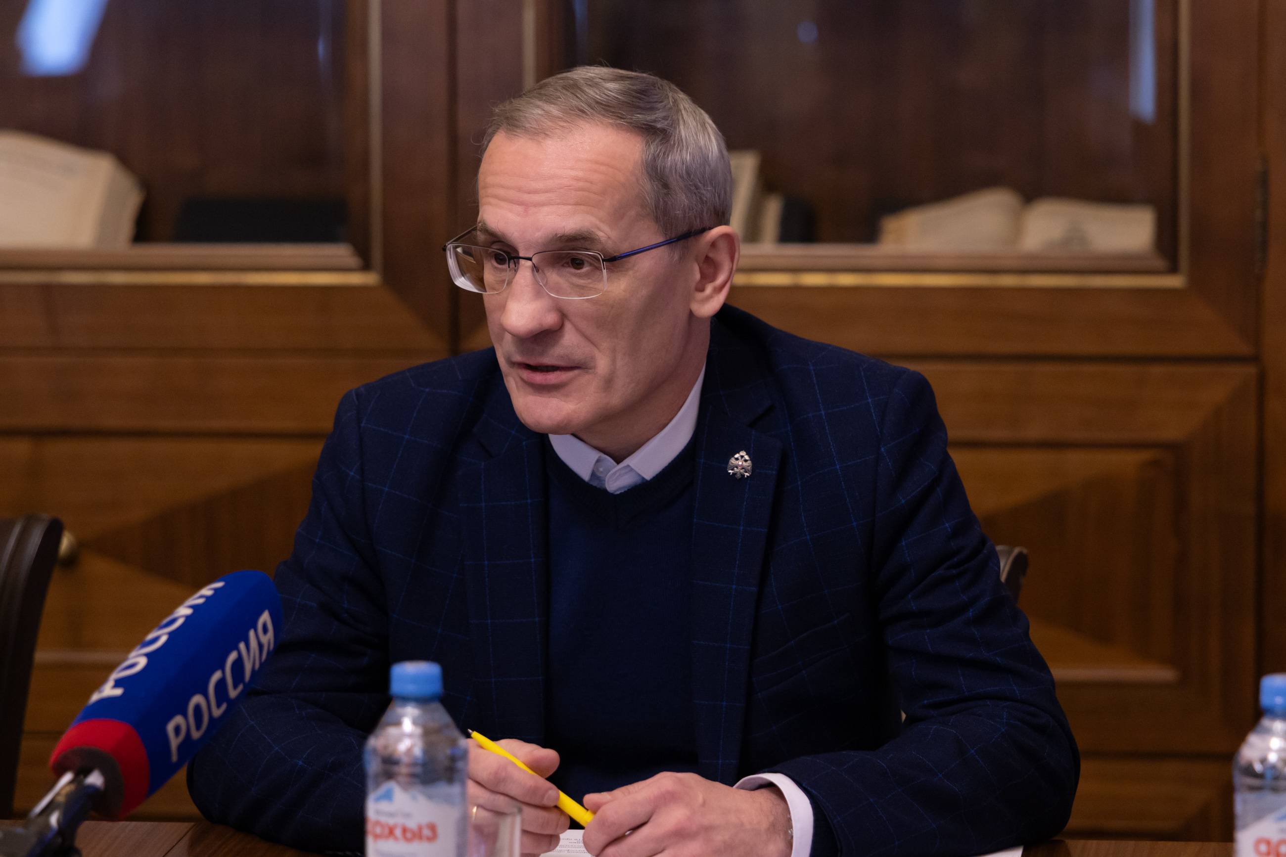 Вышла в свет «Черная книга» о русофобии в странах Прибалтики