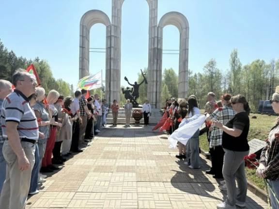 На МК «Барсуки» прошёл митинг для участников автопробега из Калуги