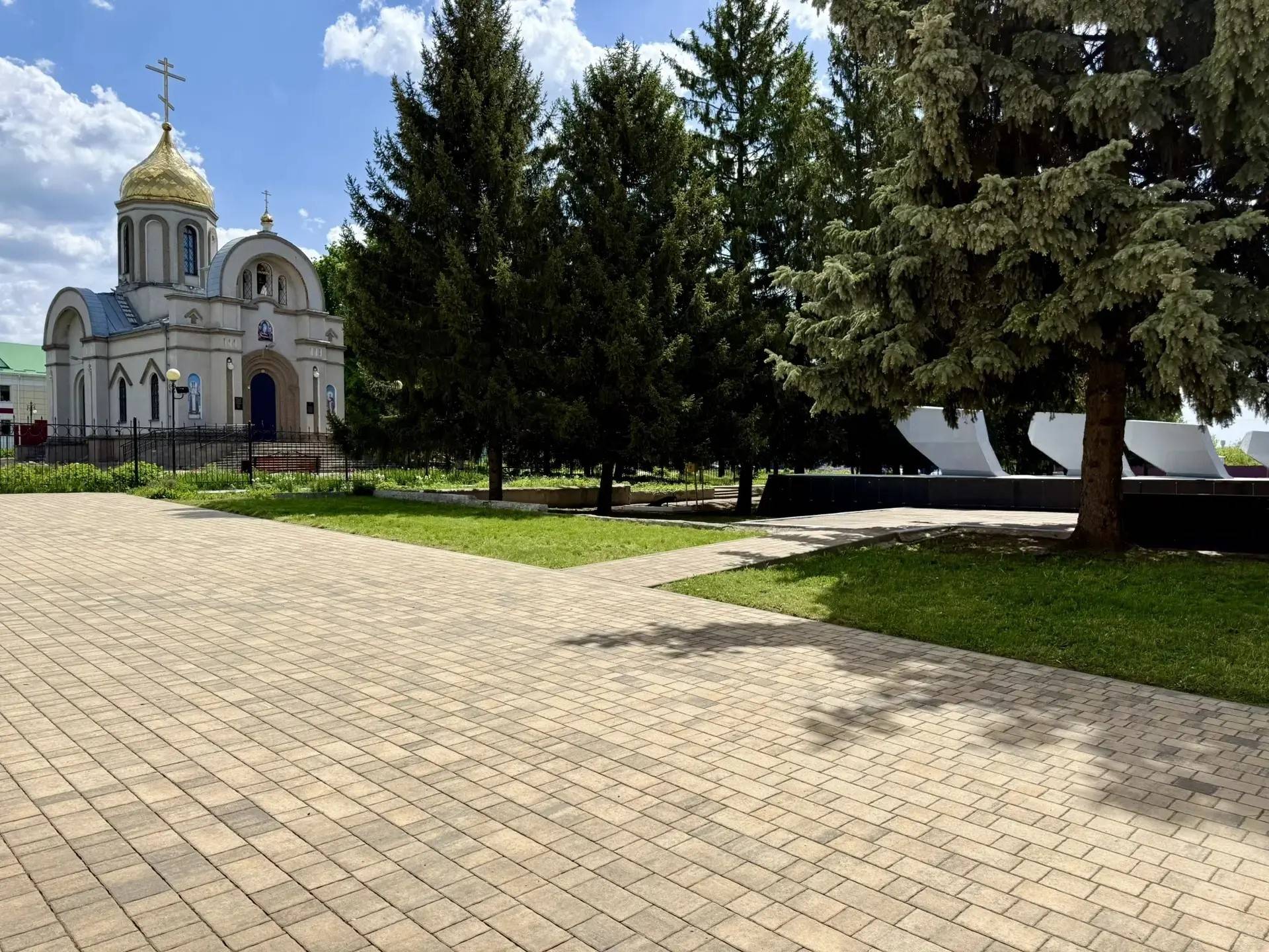Активисты Белгородского регионального отделения РВИО продолжают уборку мемориальных мест