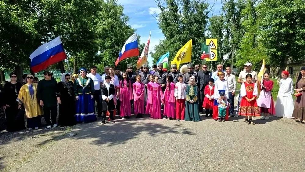 «Единство в наших сердцах»: члены Местного отделения РО РВИО СК в Курском муниципальном округе приняли участие в организации этнокультурного биеннале