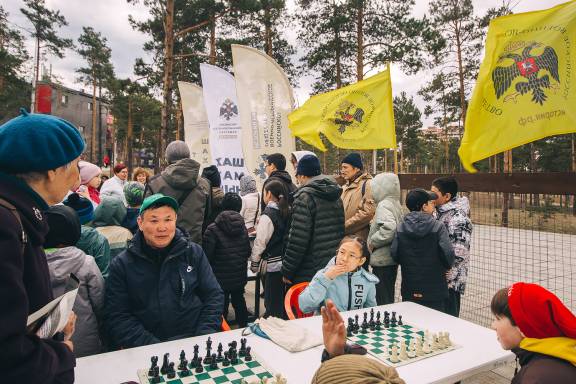 Шахматный сквер РВИО возобновил свою работы в парке Улан-Удэ