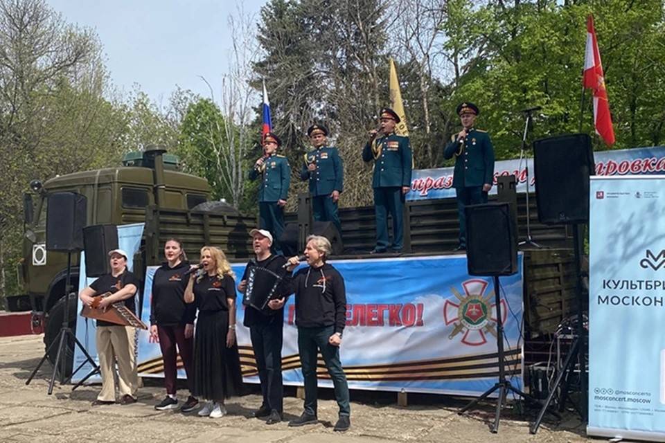 Музыкальный подарок ко Дню Победы