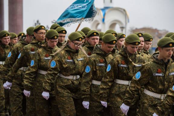 В отблесках победного салюта…
