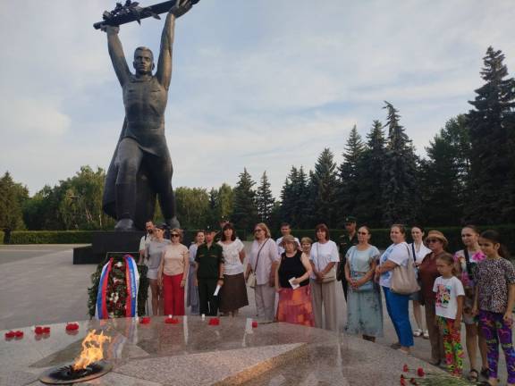 В день Памяти и скорби  состоялась экскурсионно-просветительская акция  «Уроки мужества: омичи на защите Родины»