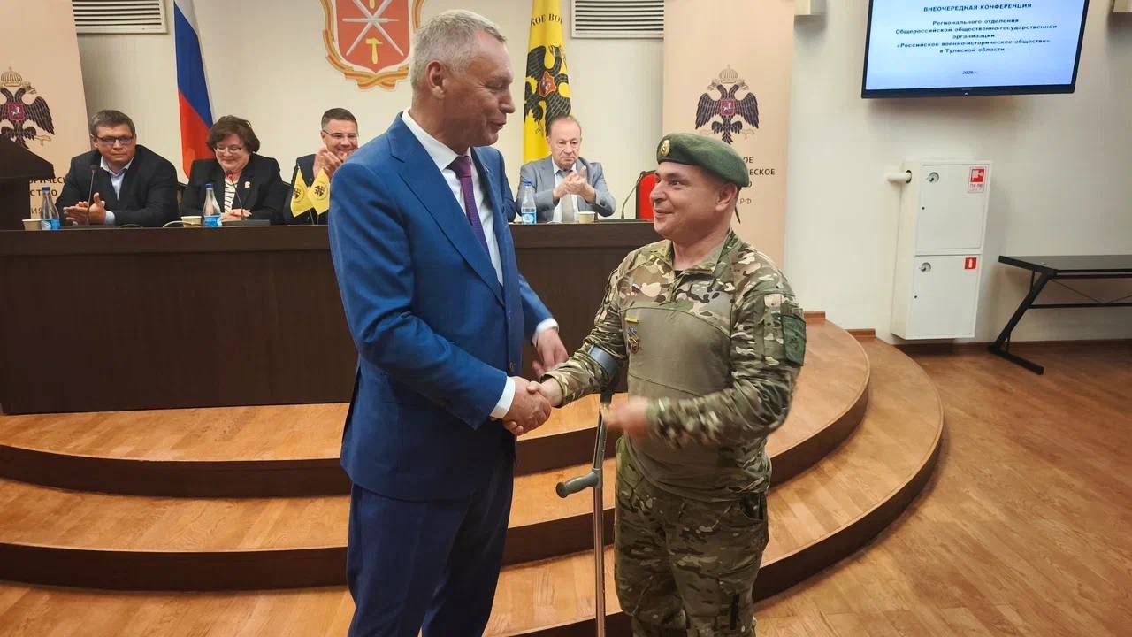 Ветеранам СВО вручили членские билеты РВИО