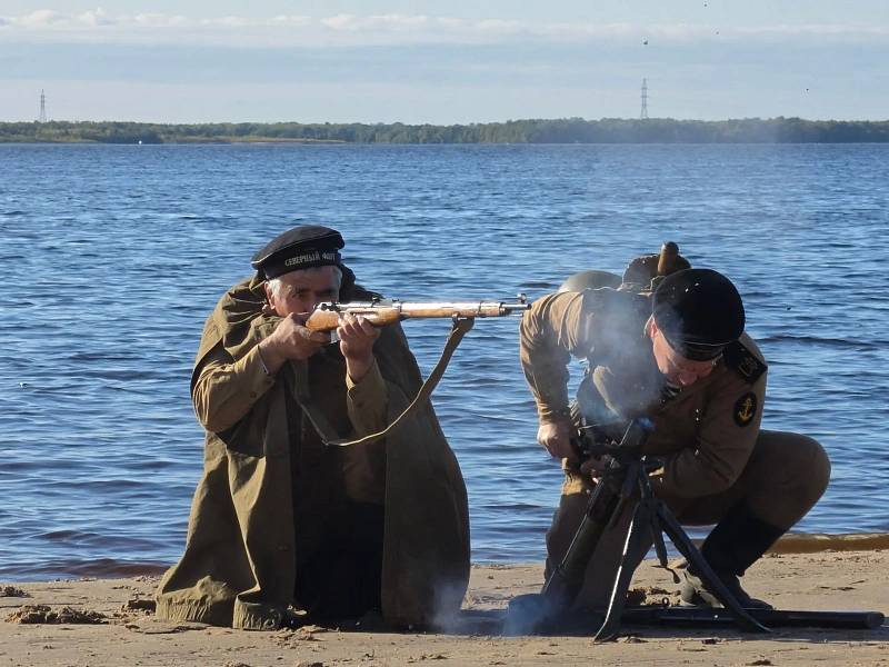 К 85-летию прихода Северных конвоев: реконструкция и фотовыставка в Архангельске