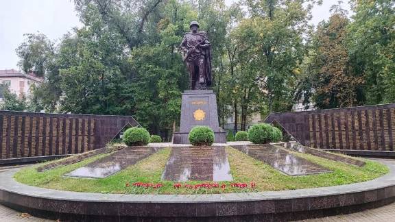 30 сентября: почтили память героев