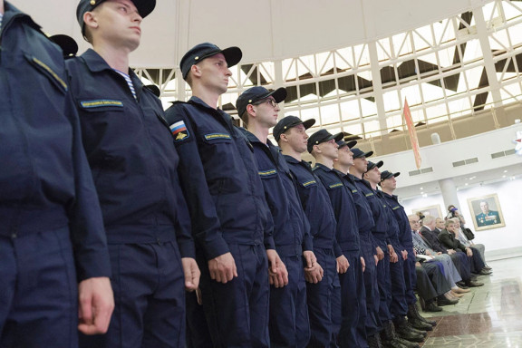 В Тульском государственном музее оружия состоялась торжественная отправка призывников на военную службу в научно-производственной роте