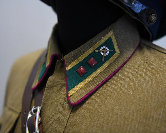 Открылась выставка уникальных подлинных предметов военной формы «От границы до границы»