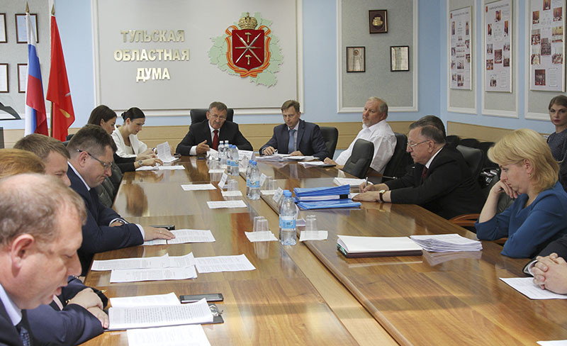 Депутаты Тульской области поддержали ходатайство о присвоении городу Узловая почетного звания «Город воинской доблести»