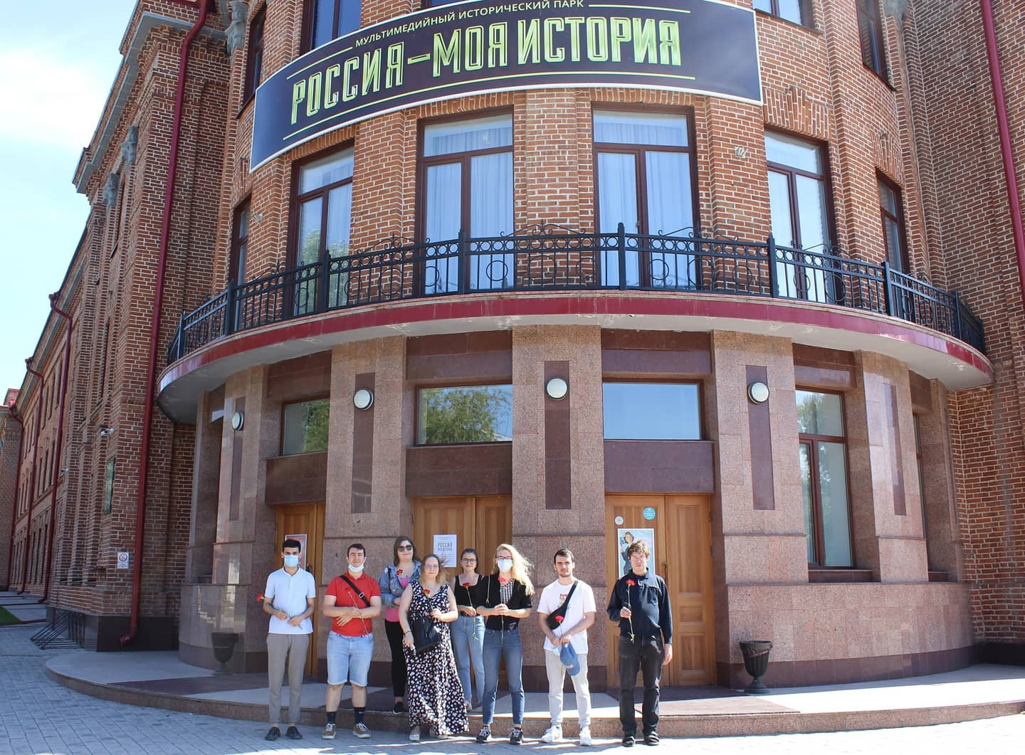 В новосибирском Историческом парке "Россия - моя история" студенты почтили память погибших  в Первой мировой войне