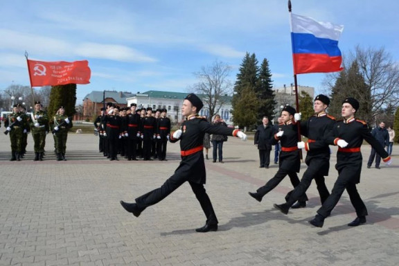 В КОСТРОМЕ У МОНУМЕНТА СЛАВЫ ПРОЙДЁТ ФИНАЛ ОБЛАСТНОГО СМОТРА СТРОЯ И ПЕСНИ «ПЛАЦ-ПАРАД 2018»