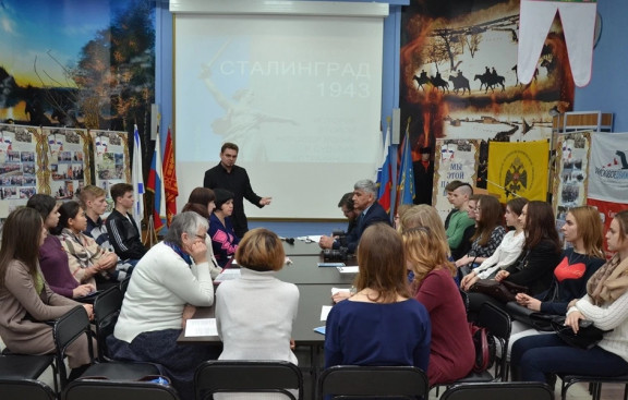 В МУЗЕЕ БОЕВОЙ СЛАВЫ ВСПОМИНАЛИ О ПОДВИГЕ ГЕРОЕВ СТАЛИНГРАДА