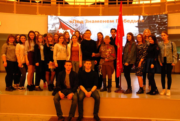 В Тульском государственном музее оружия продолжается акция "Под Знаменем Победы!"